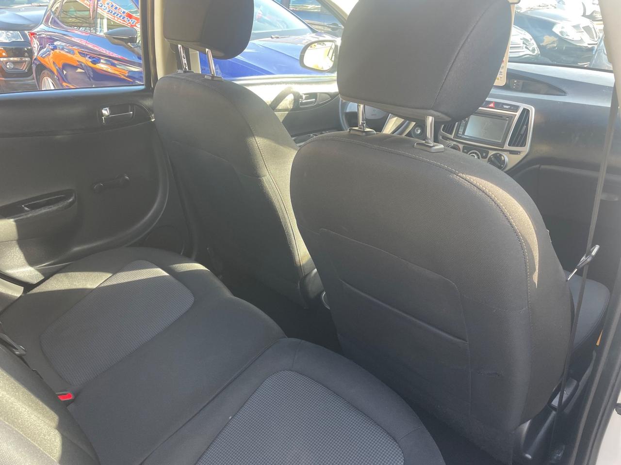 HYUNDAI i20 1.2 BENZINA 85 (CV) 2013