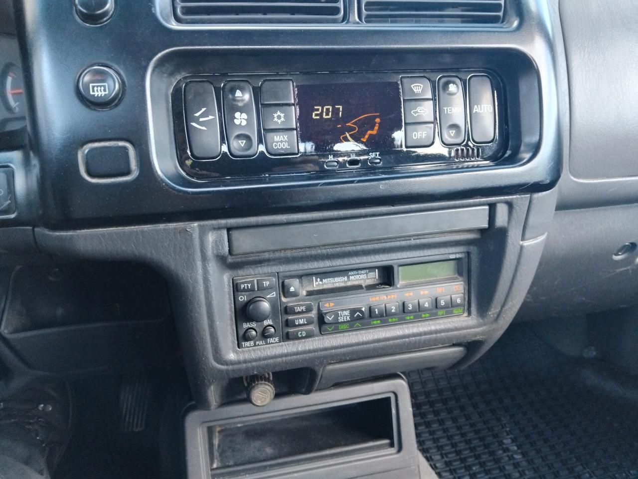 Mitsubishi L200 2.5 TDI 4WD 115cv 4 posti