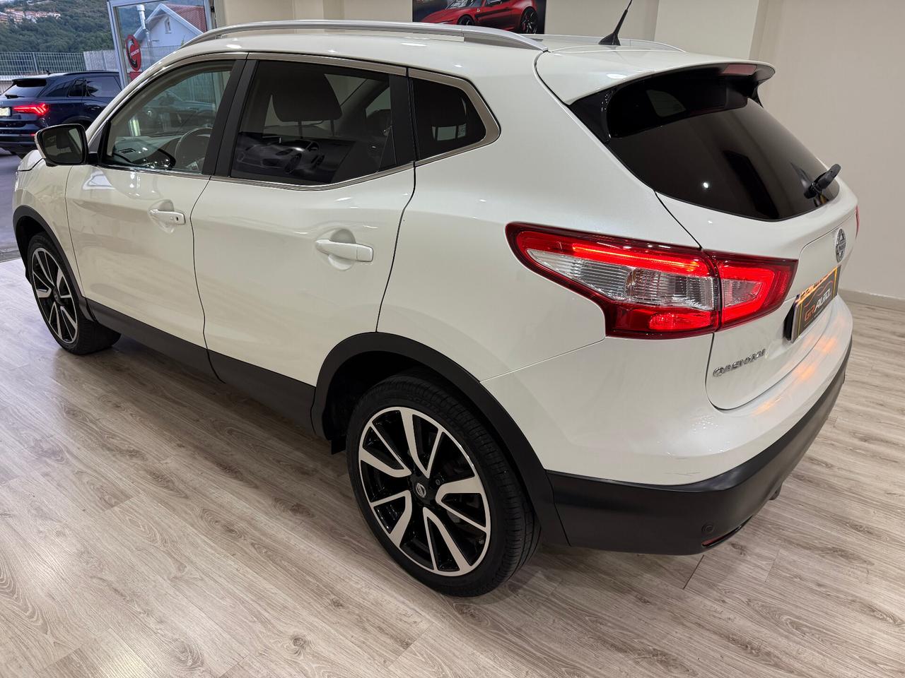 Nissan Qashqai 1.6 dCi 2WD Tekna *full optional *