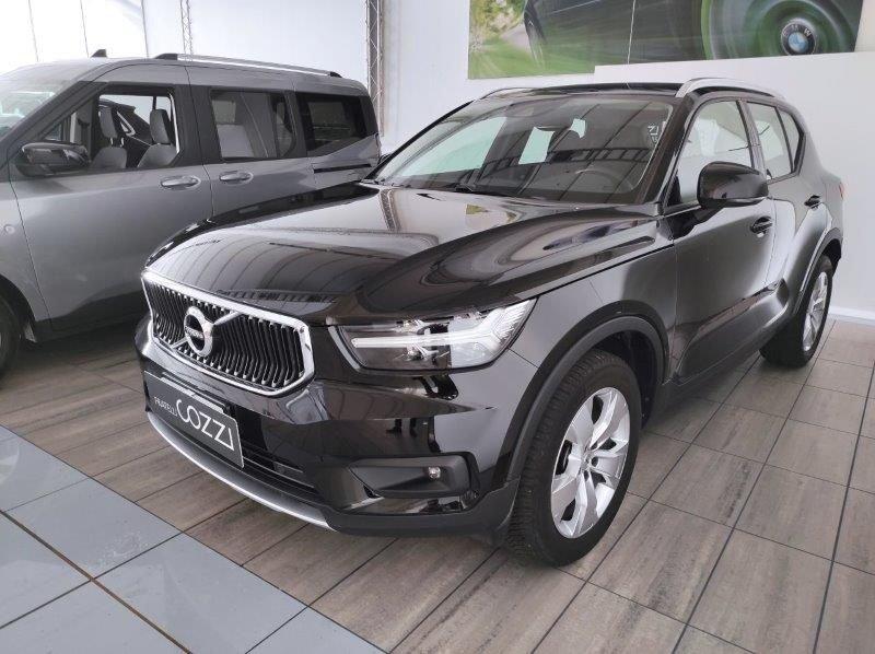 Volvo XC40 (2017-->) T2 Geartronic Momentum Core N1