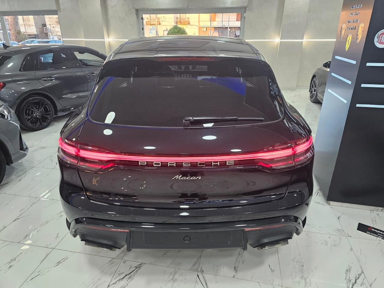 NUOVA PORSCHE MACAN TURBO 2.0 BENZINA 265CV CHRONO SPORT PACK