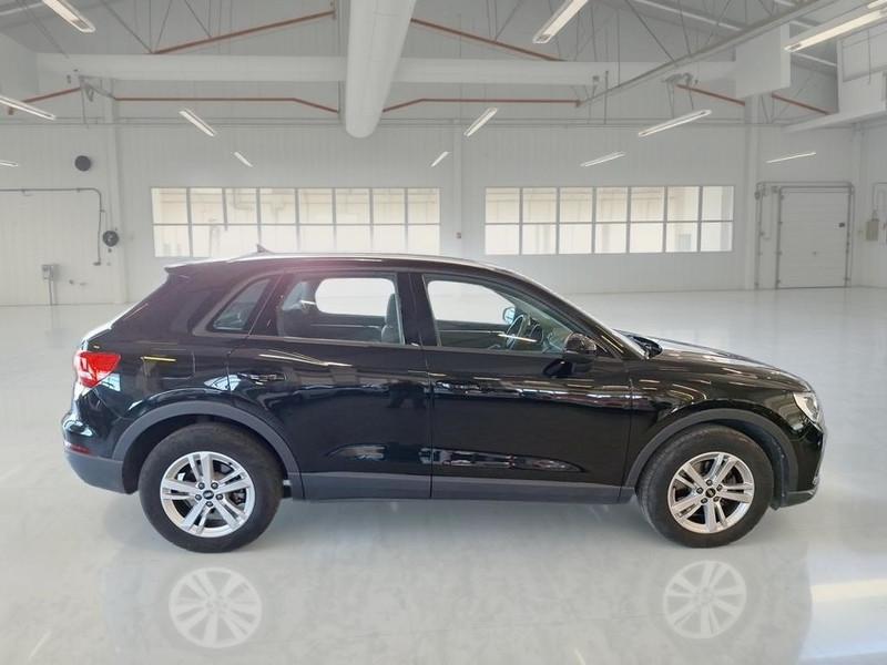 AUDI Q3 35 TDI Business
