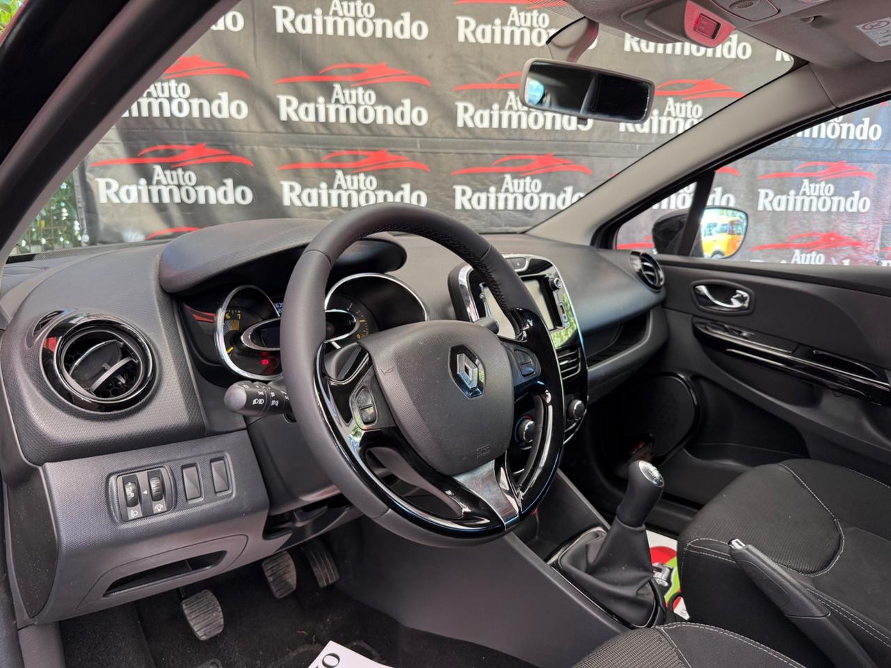 Renault Clio 1.2 75CV 5 porte