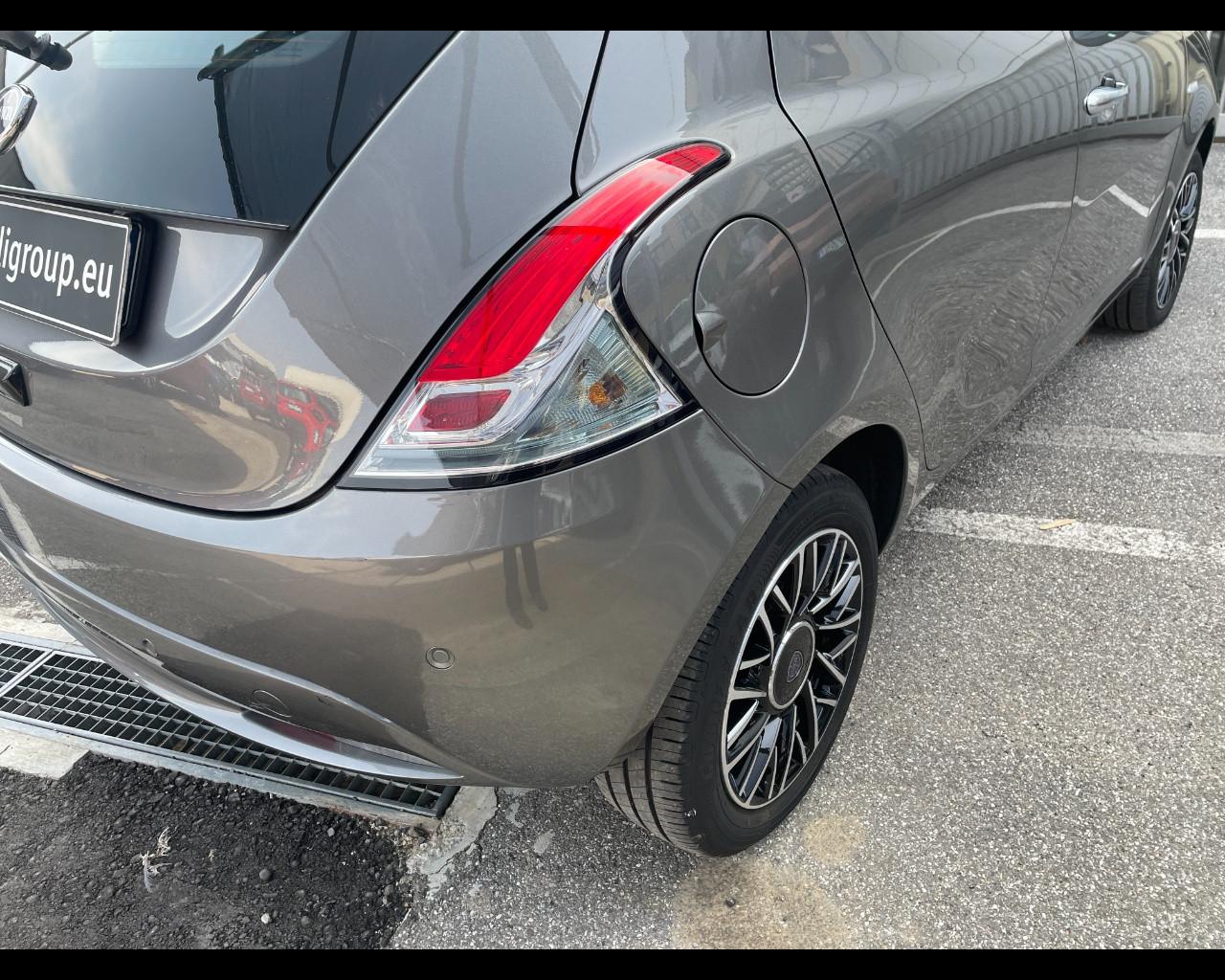 LANCIA Ypsilon III 2021 - Ypsilon 1.0 firefly hybrid Platino s&s 70cv