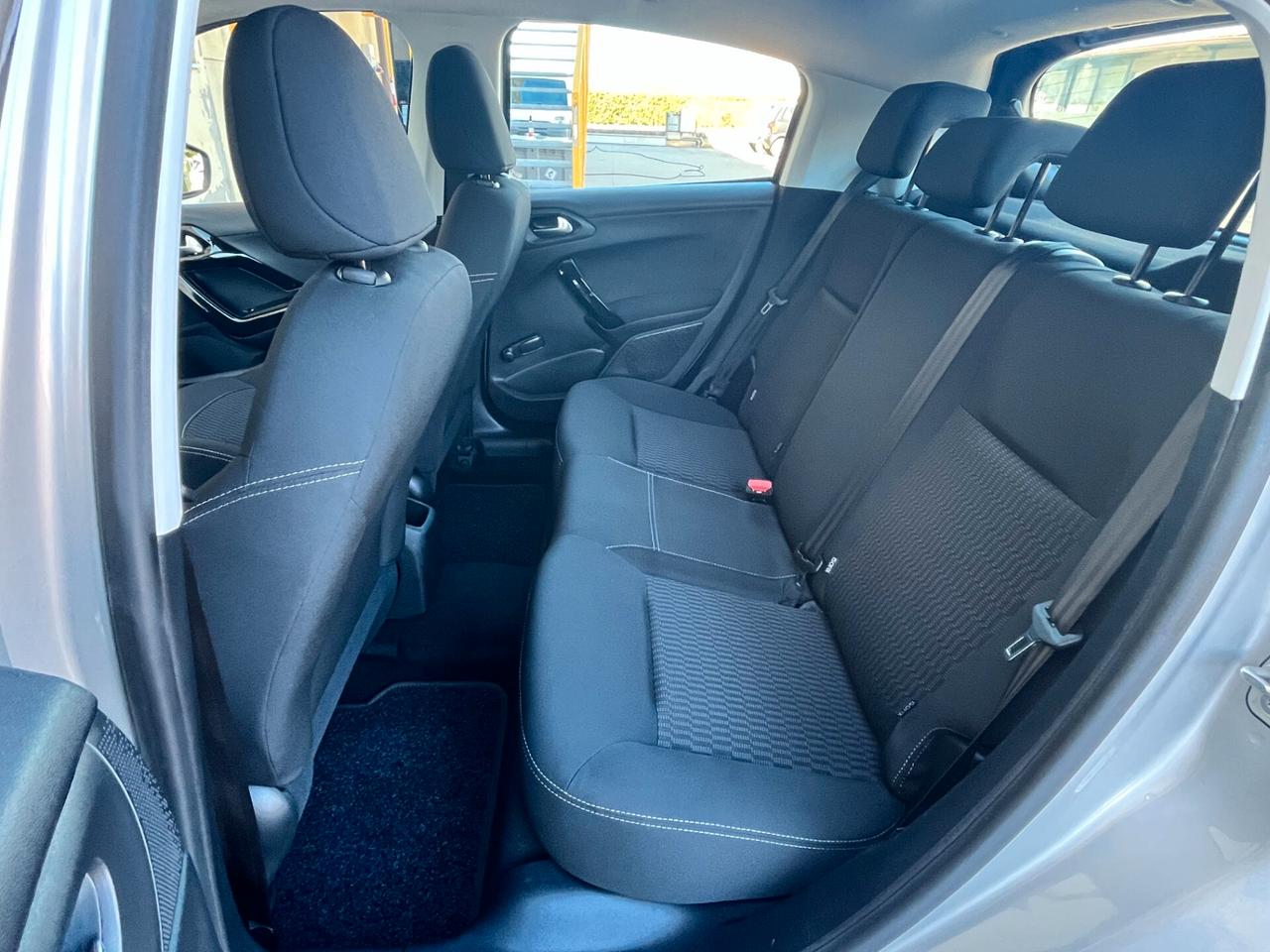 Peugeot 208 PureTech 82 5p. GPL Active