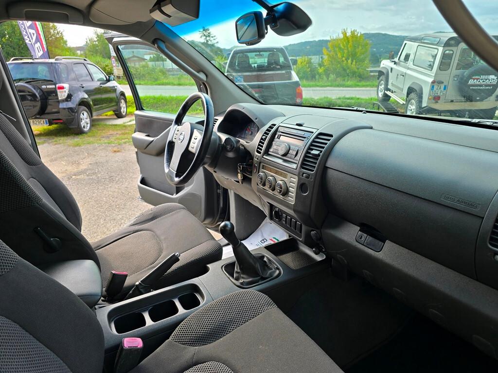 Nissan Navara 2.5 dCi 174CV "LE"