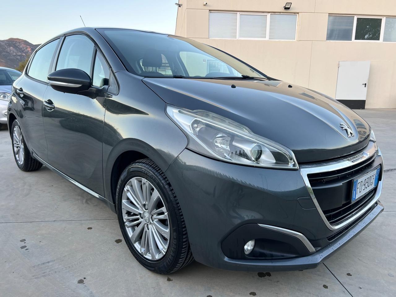 Peugeot 208 1.2 benzina 82cv 5 porte 2016