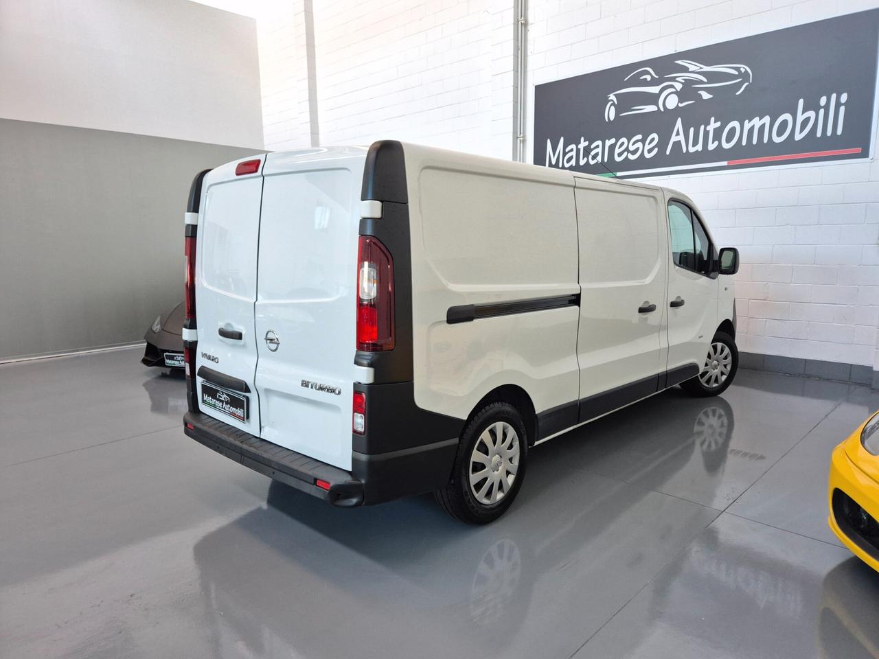 Opel vivaro 1.6d 125cv BIturbo 6 marce IvaEsposta Finanziabile