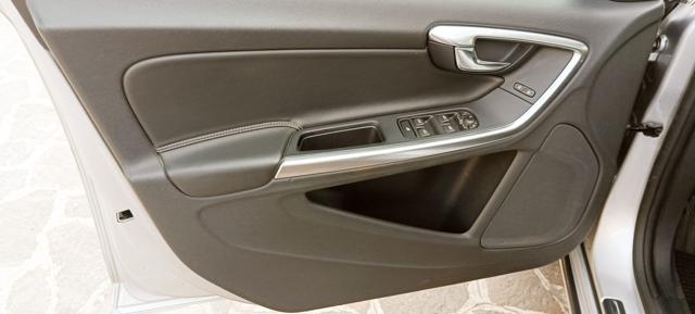 VOLVO V60 D3 Momentum