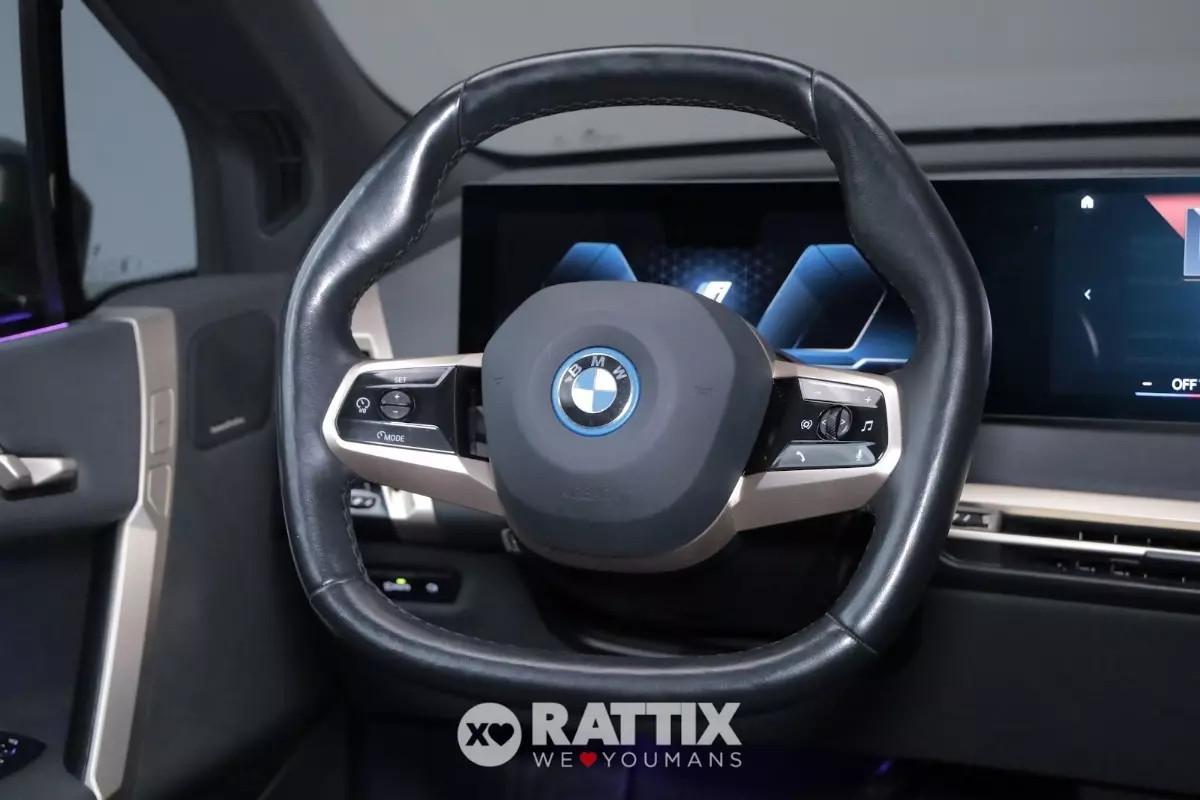 BMW iX motore elettrico 240KW Sport xDrive40 Auto