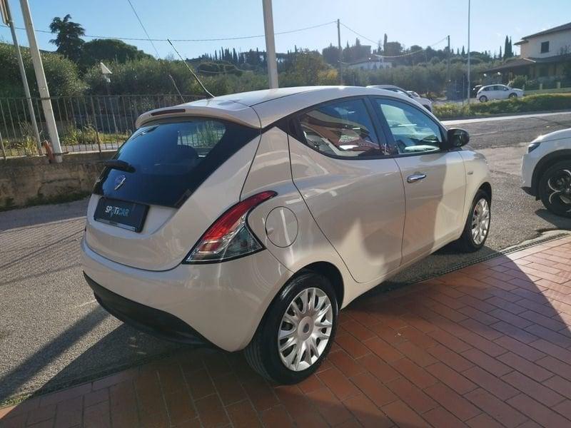 Lancia Ypsilon Ypsilon 1.2 69 CV 5 porte S&S Silver