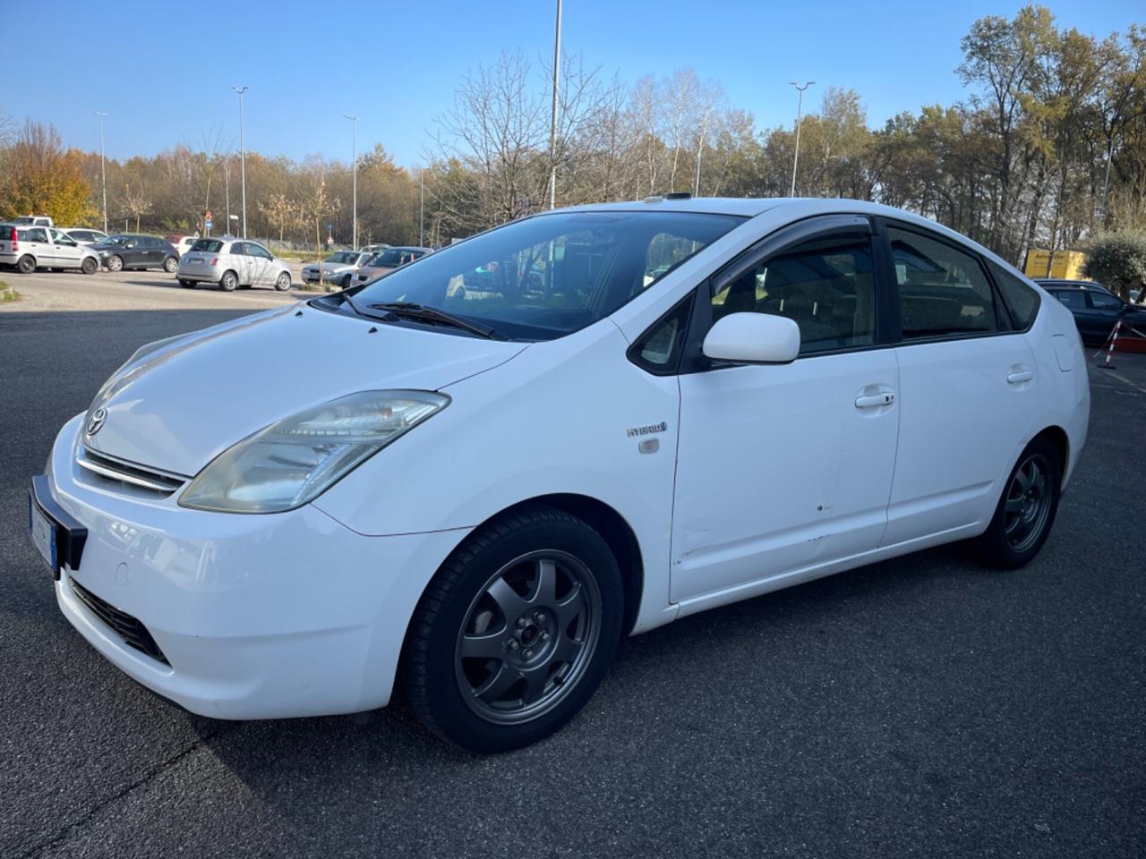 Toyota Prius 1.5ibrido 16V*Neopatentati*