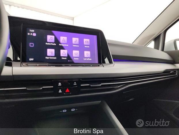 Volkswagen Golf 1.0 eTSI EVO DSG Life