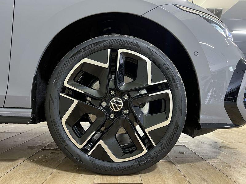 Volkswagen Golf Golf 1.5 etsi R-Line Plus 150cv dsg