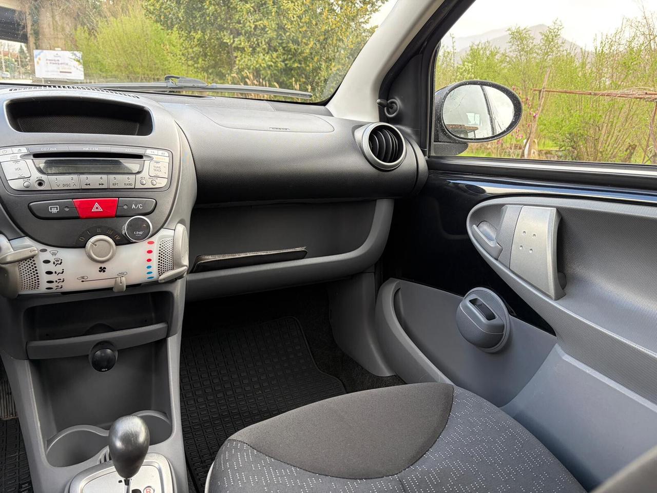 Peugeot 107 1.0 Benzina 68CV 5p. Plaisir automatica