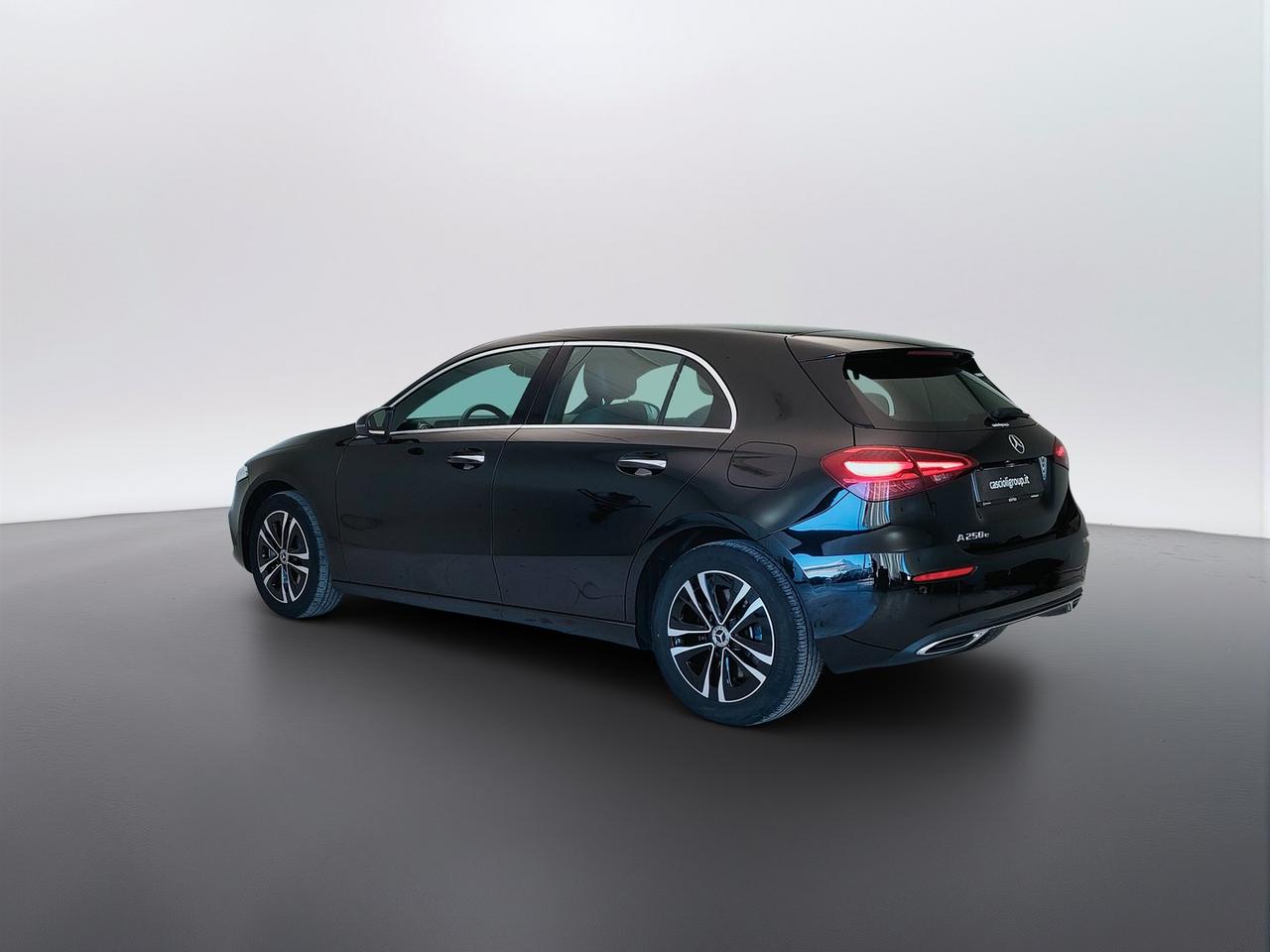 Mercedes-Benz Classe A - W177 2023 - A 250 e phev Progressive Advanced Plus auto
