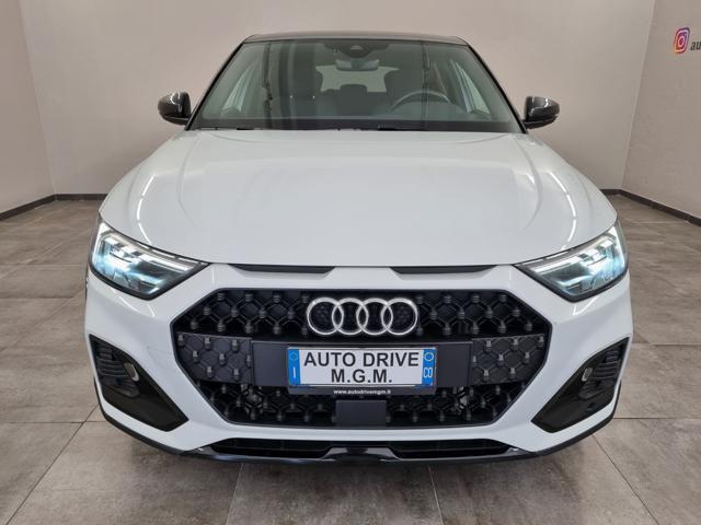 AUDI A1 citycarver 30 TFSI S tronic Identity Contrast
