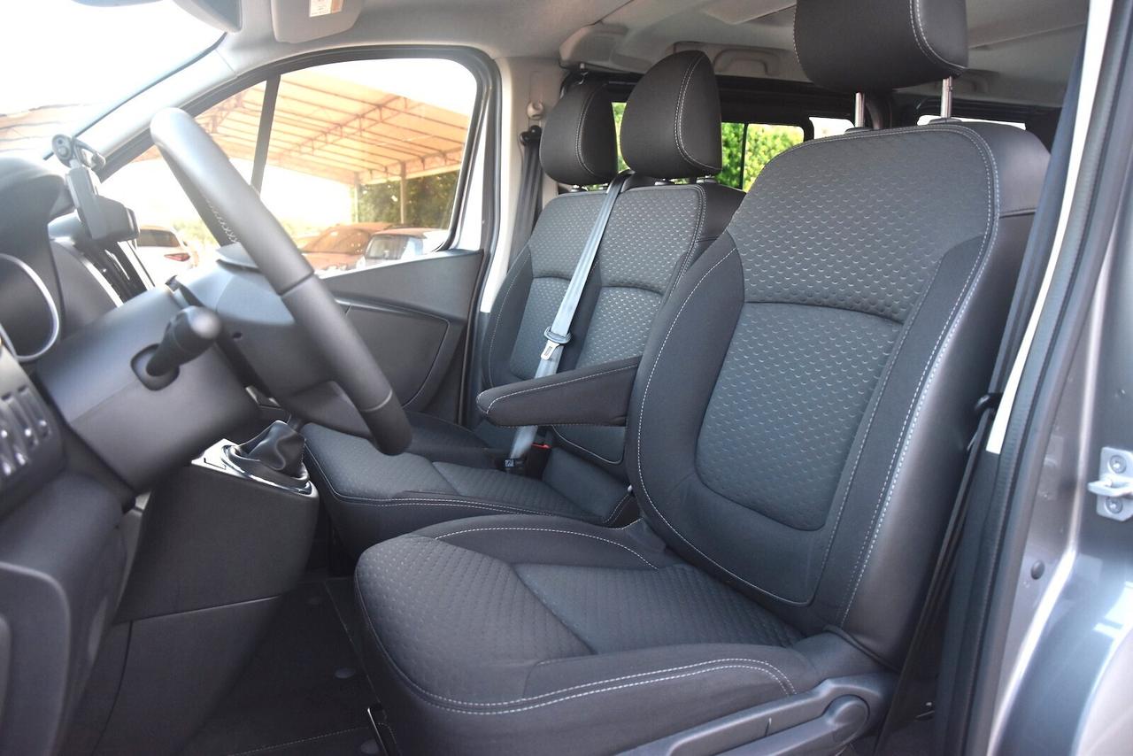 Opel Vivaro 9 posti 1.6 BiTurbo 125cv Passo Lungo -4.000km-