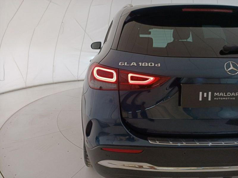 Mercedes-Benz GLA GLA-H247 2020 180 d Premium auto