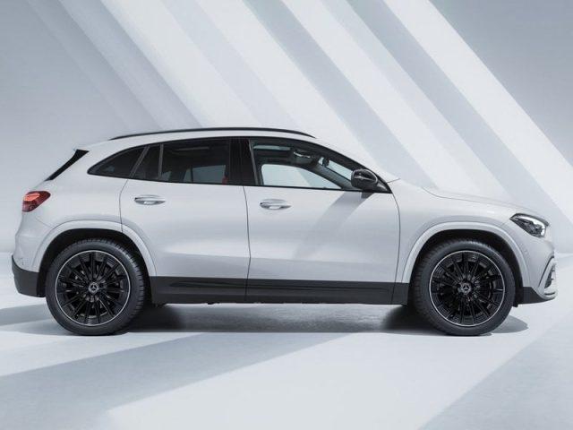 MERCEDES-BENZ GLA 180 Automatic AMG Line Advanced Plus