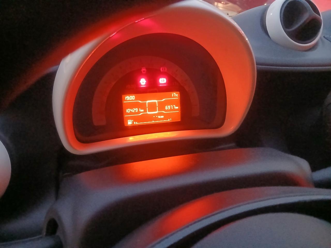 Smart ForTwo 70 1.0 Passion ***AUTOMATICA NAVIGATORE**IDONEA NEOPATENTATI