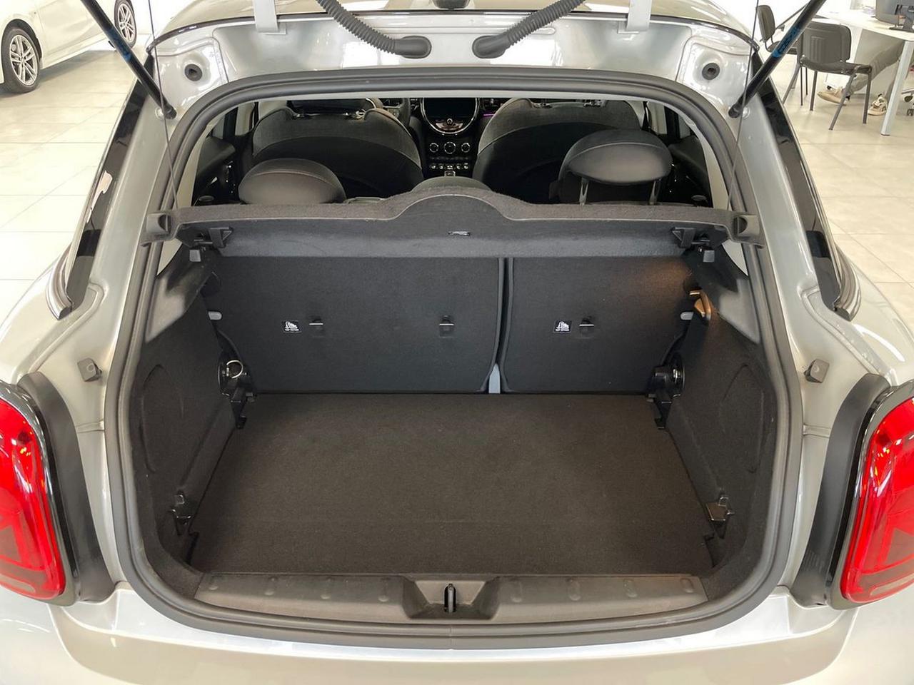 MINI Mini IV F55 2021 5p - Mini 5p 1.5 Cooper Classic auto