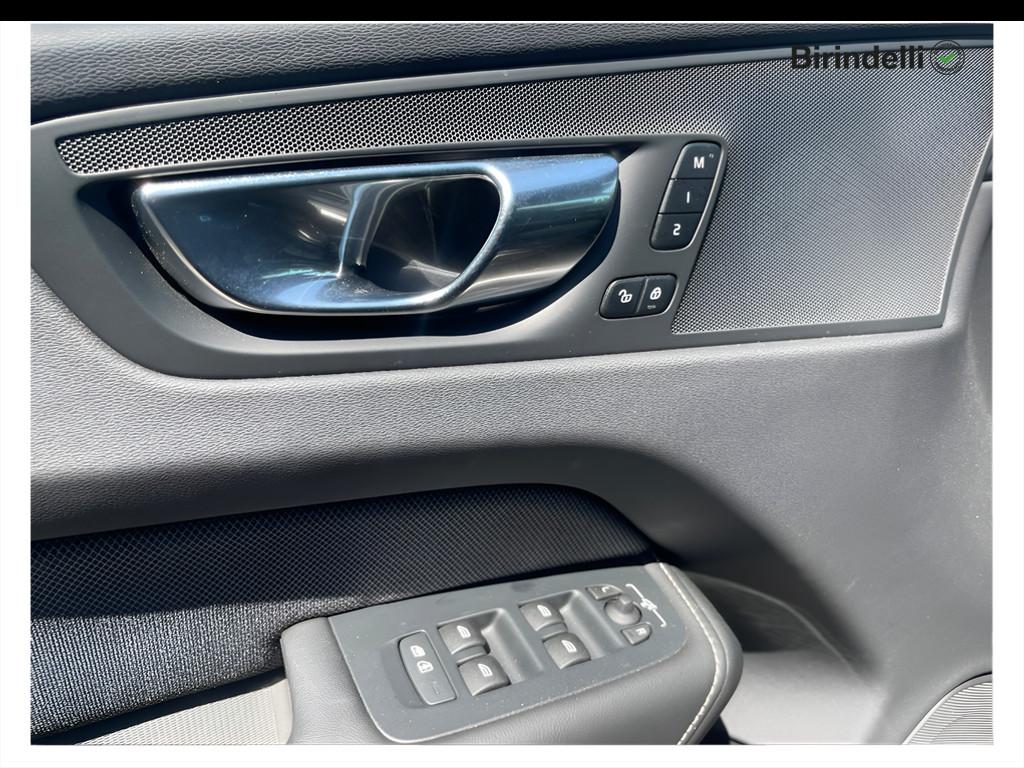 VOLVO XC60 (2017-->) - XC60 T6 Plug-in hybrid AWD automatico Ultra Black Edition