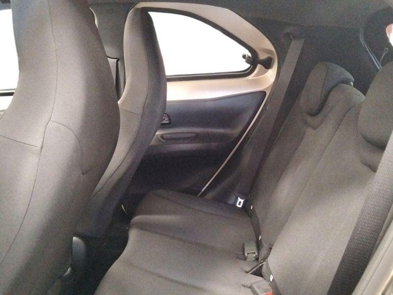 Toyota Aygo X 1.0B (72 CV) Trend Air S-CVT