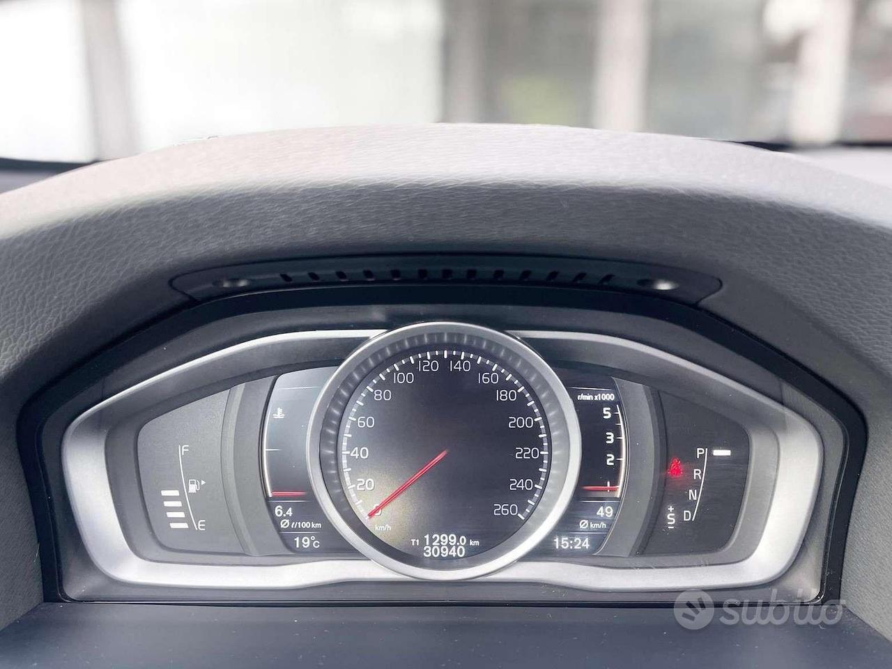 Volvo V60 Cross Country 2.0 Diesel 150CV Auto E6 -