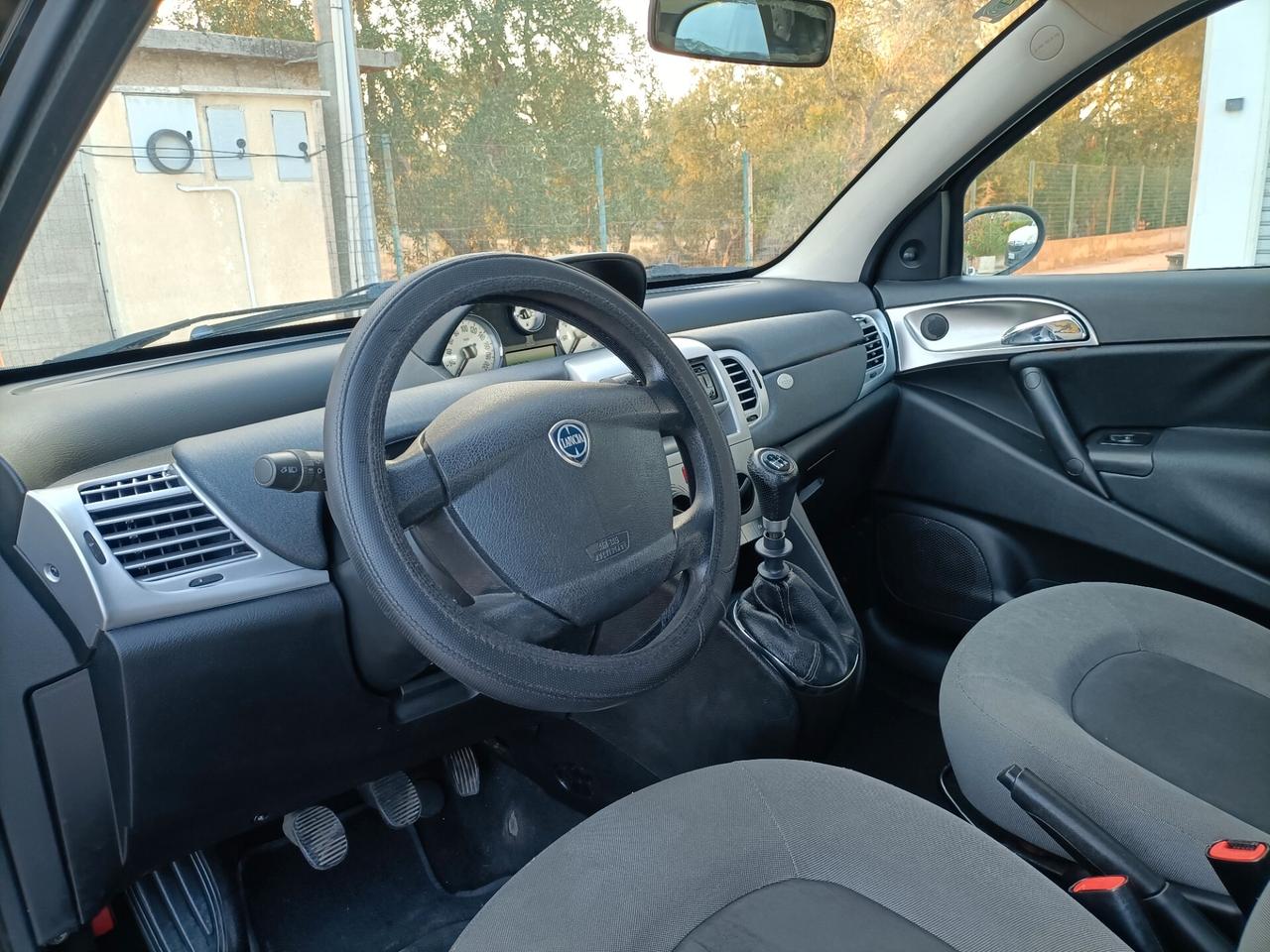 Lancia Ypsilon 1.2 Argento