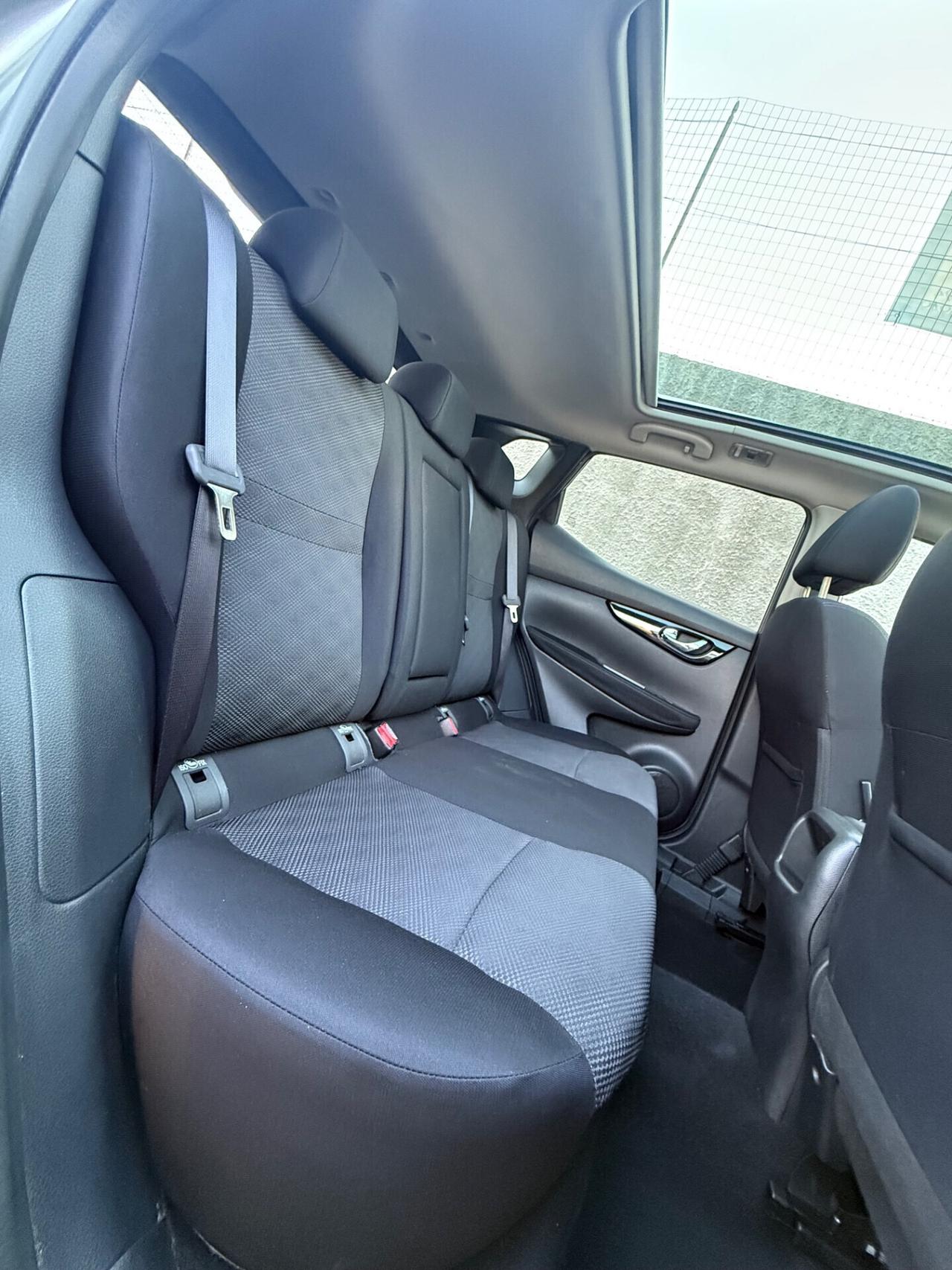 Nissan Qashqai 1.5 dCi Tekna,TETTO PANORAMICO,TELECAMERE 360°,EuroBlock,Navi,ecc.