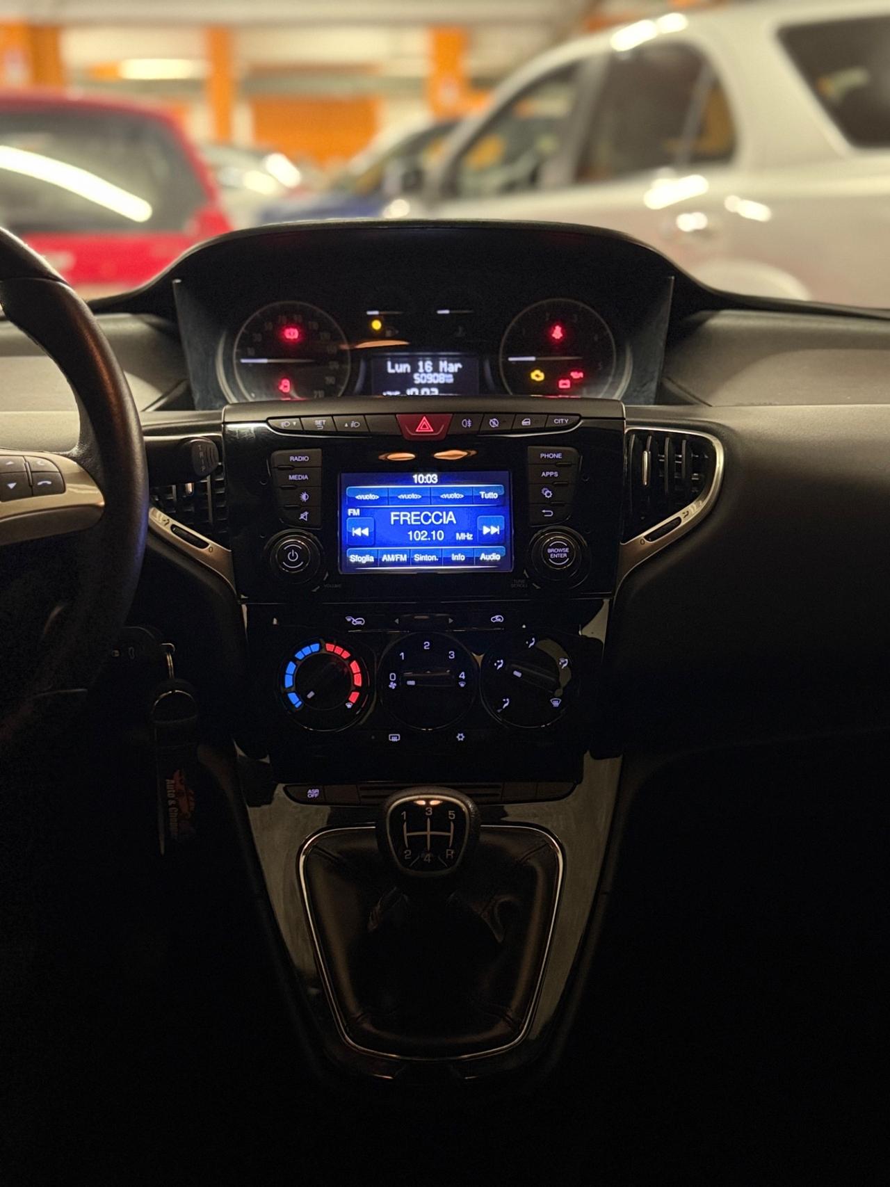 BELLISSIMA LANCIA YPSILON MTJ VERSIONE GOLD CON SOLI 50.908 KM