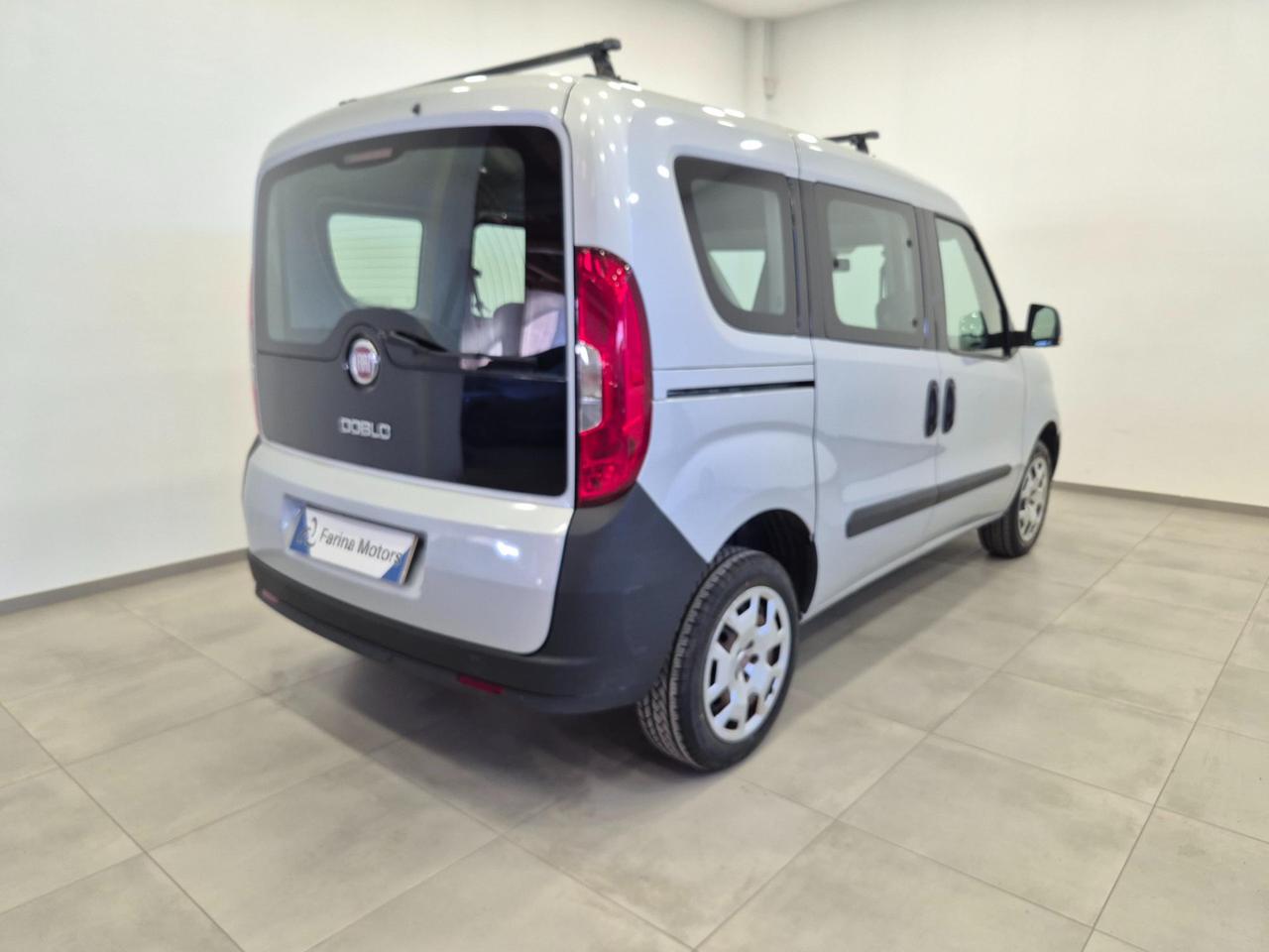 Fiat Doblo 1.4 16v Pop 95cv -NEOPATENTATI - UNIPROPRIETARIO - Sens. Park.