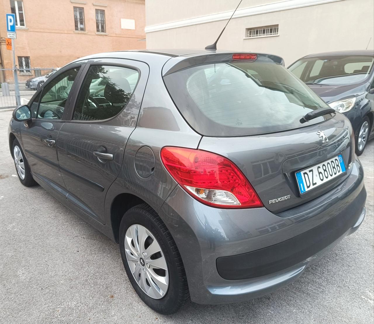 Peugeot 207 1.4 75CV GPL