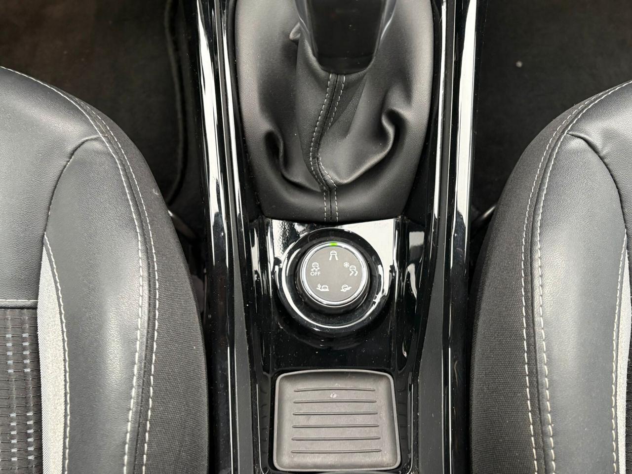 Peugeot 2008 BlueHDi 100 S&S Allure