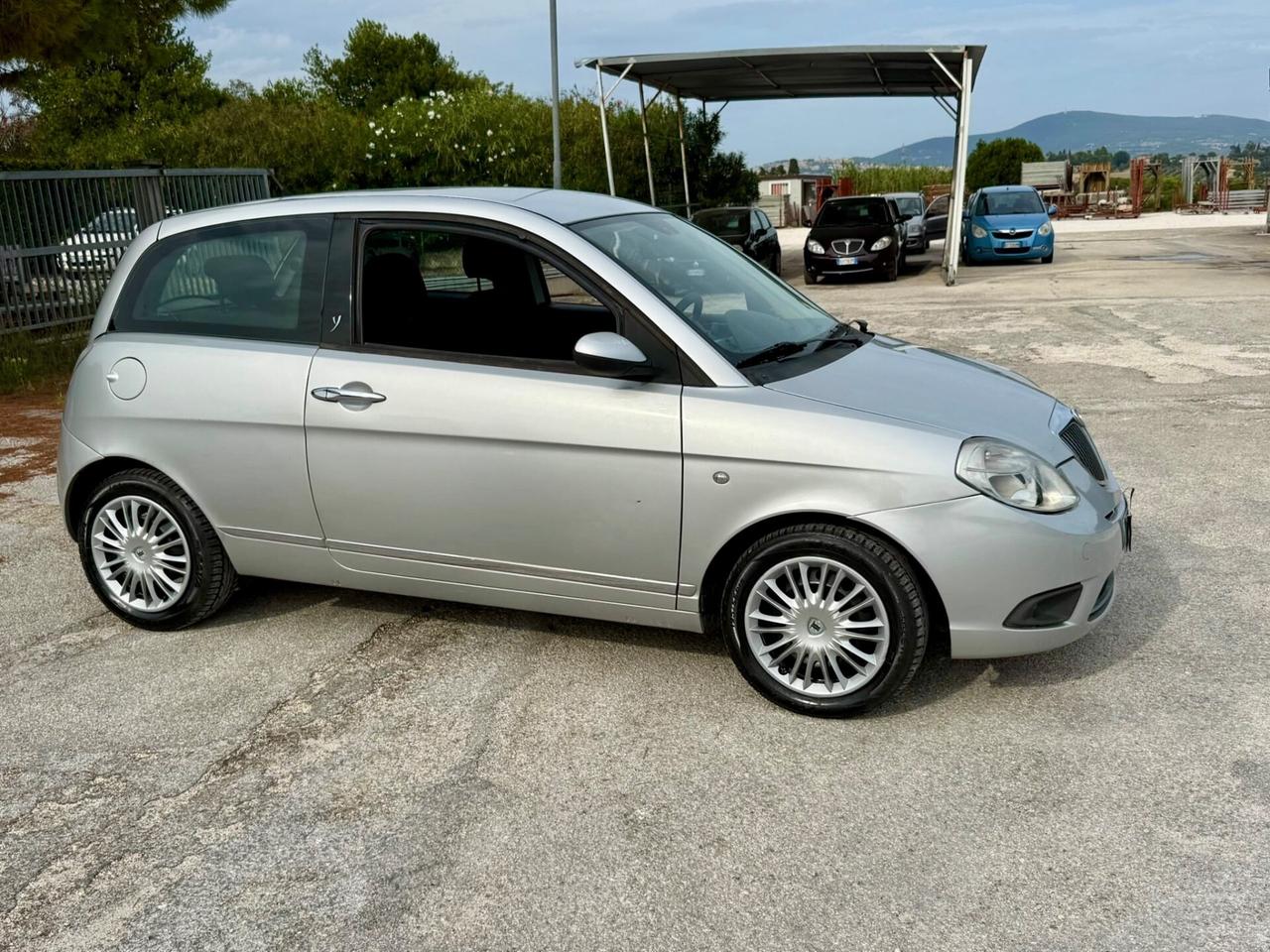Lancia Ypsilon 1.2 Benzina Neopatentati Unicaproprietaria