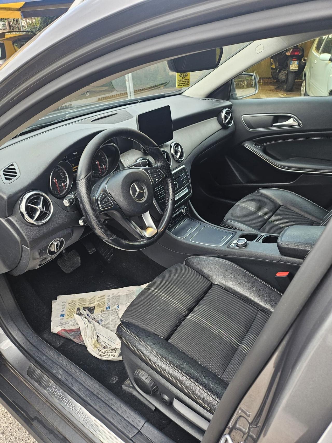 Mercedes-benz A 200 d Automatic Premium