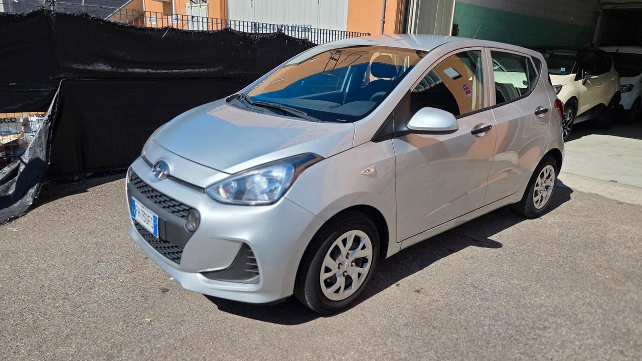Hyundai i10 1.0 LPGI Econext Login unico proprietario