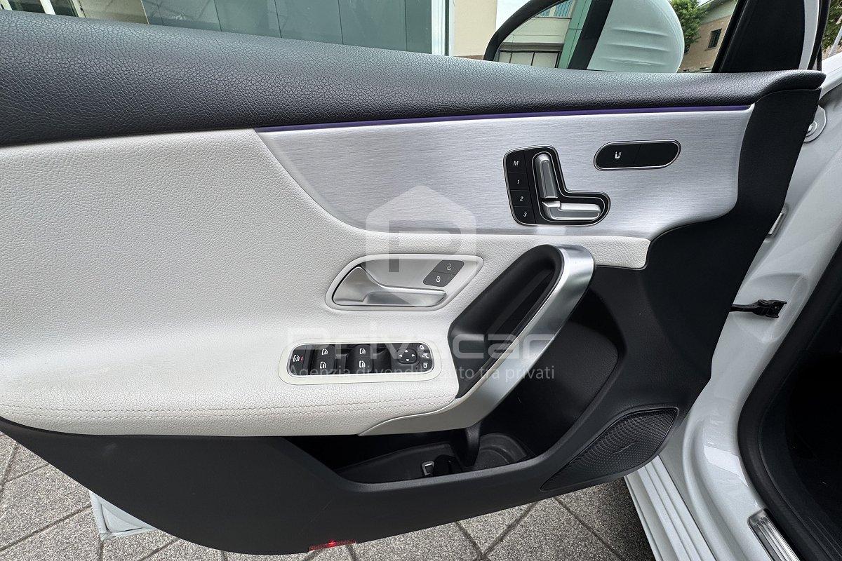 MERCEDES A 180 d Automatic Premium