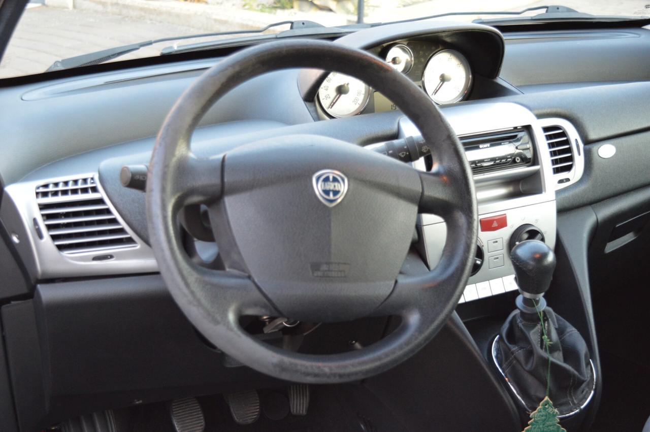 Lancia Ypsilon 1.2 Argento