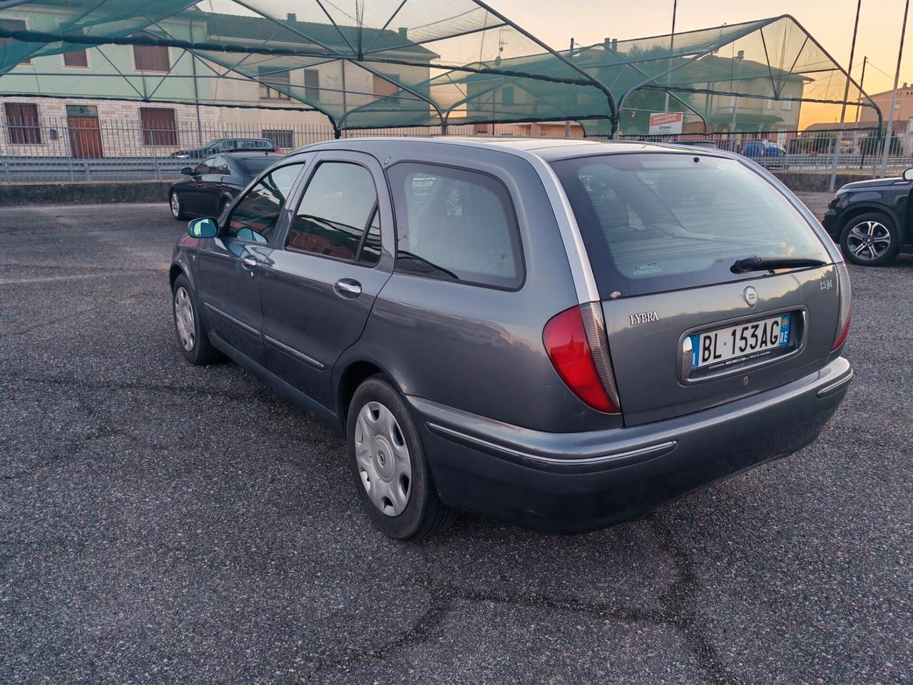 Lancia Lybra 1.9 JTD Station Wagon