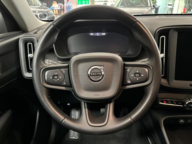 VOLVO XC40 T2 Momentum Core N1 - AUTOCARRO