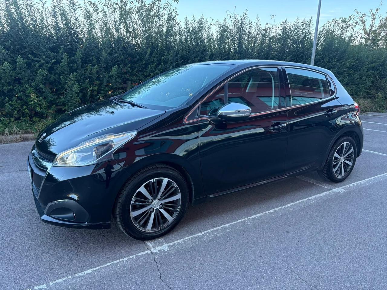Peugeot 208 BlueHDi 75 5 porte Allure 2017 136.000 KM