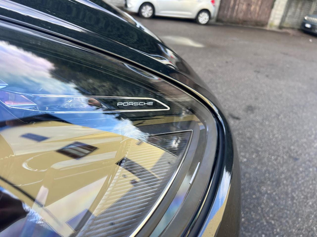 Porsche Macan 2.0 S #8216