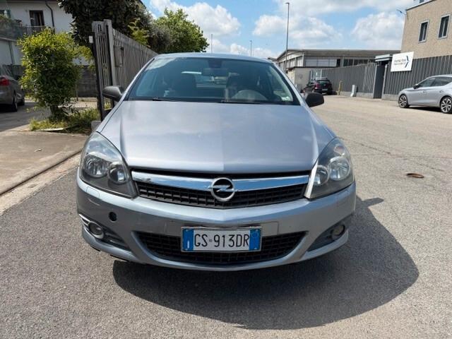 Opel Astra 1.4i 16V cat 3 porte adatta a neopatentati