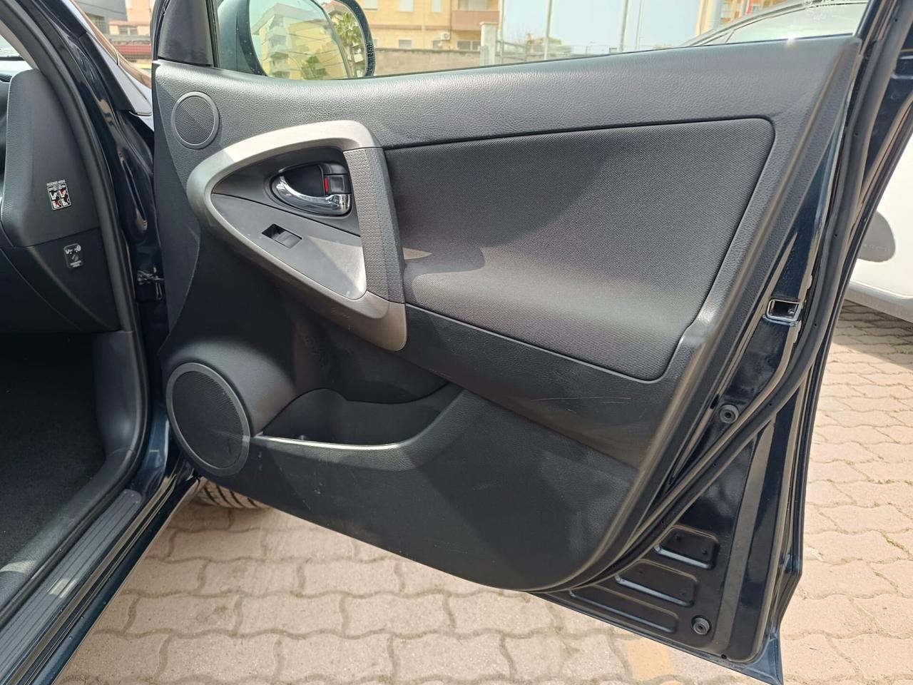 Toyota RAV 4 2.2 D-4D 150 CV DPF