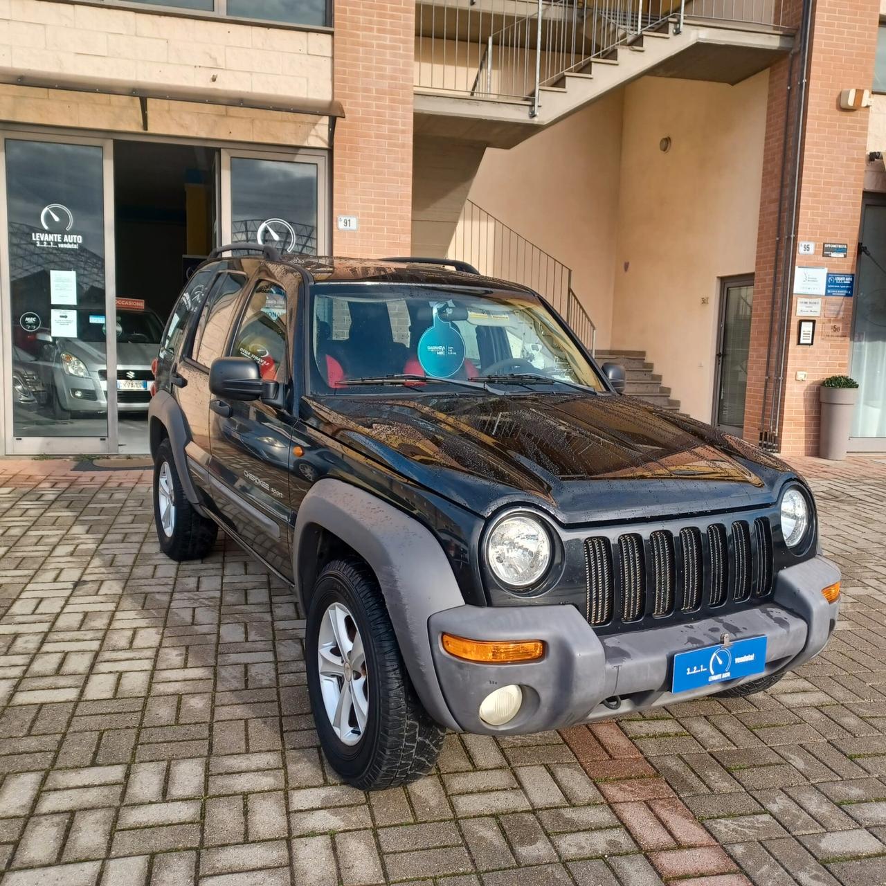 4X4 CHEROKEE 2.8 TURBINA E CATENA NUOVI