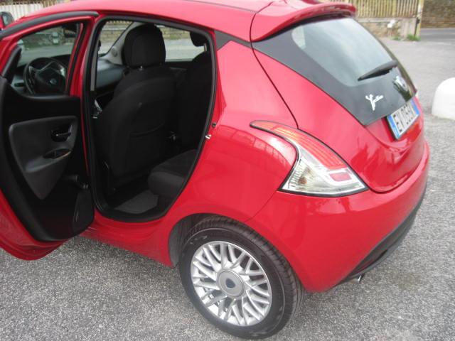 Lancia Ypsilon 1.3 MJT 16V 95 CV 5 porte GARANZIA