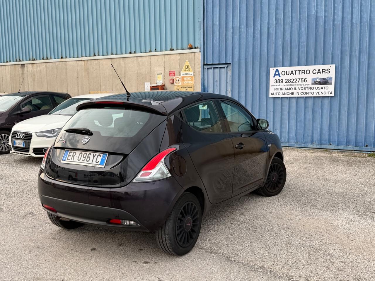 Lancia Ypsilon 1.2 69 CV Unyca