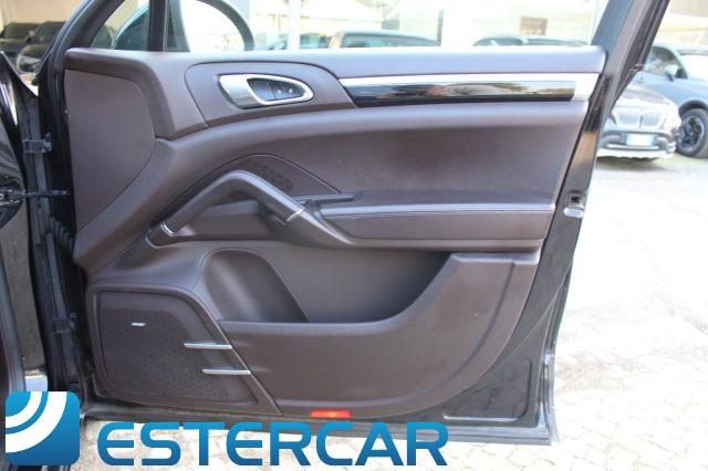 PORSCHE Cayenne 3.0 Diesel TETTO